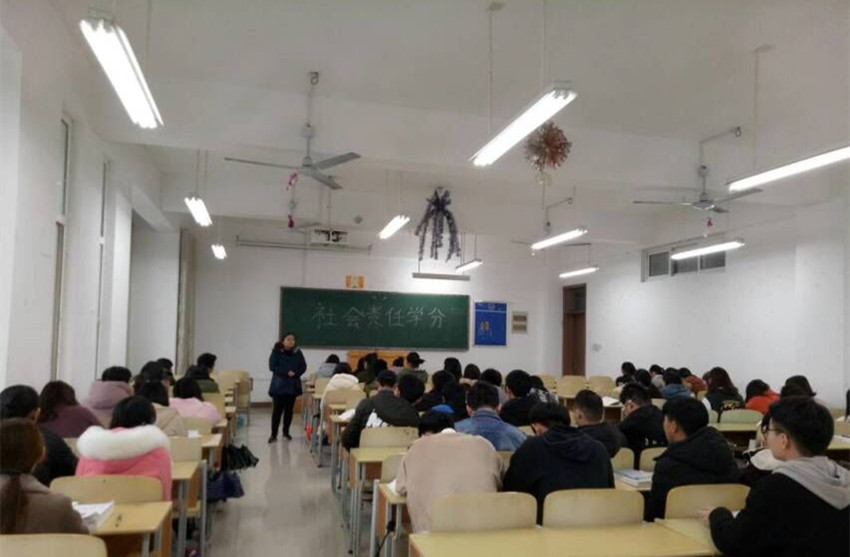 社会责任班会图片_副本.jpg